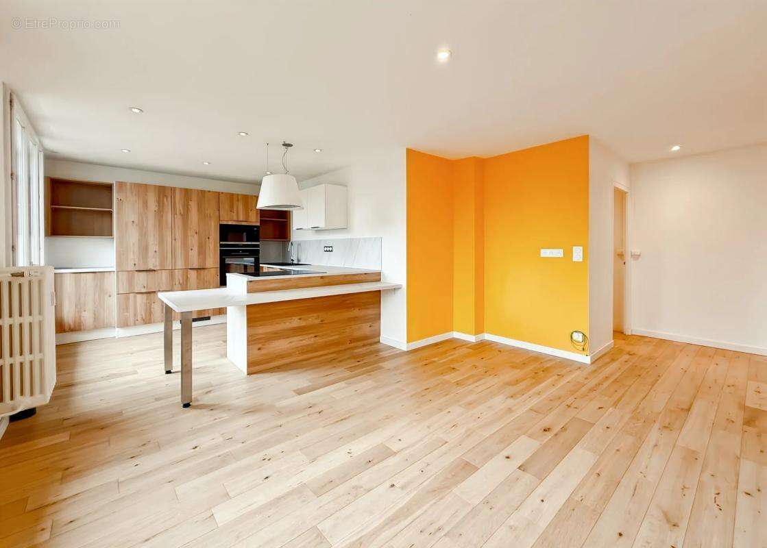 Appartement à AMBILLY