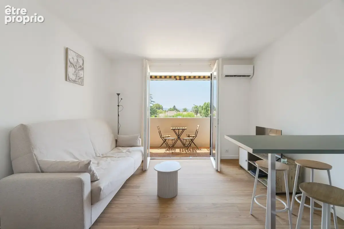 Appartement à SAINT-CYR-SUR-MER