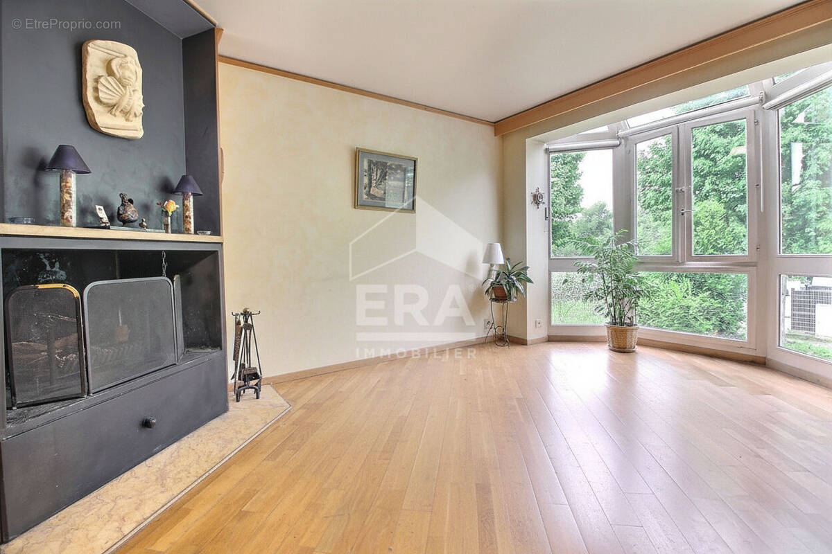 Maison à VILLENEUVE-LA-GARENNE