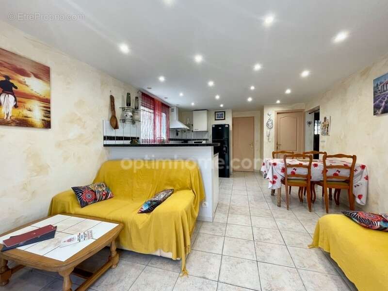 Propriété avec rendement locatif, piscine et garage - photo 14