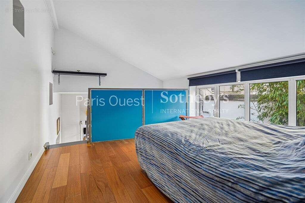 Appartement à NEUILLY-SUR-SEINE