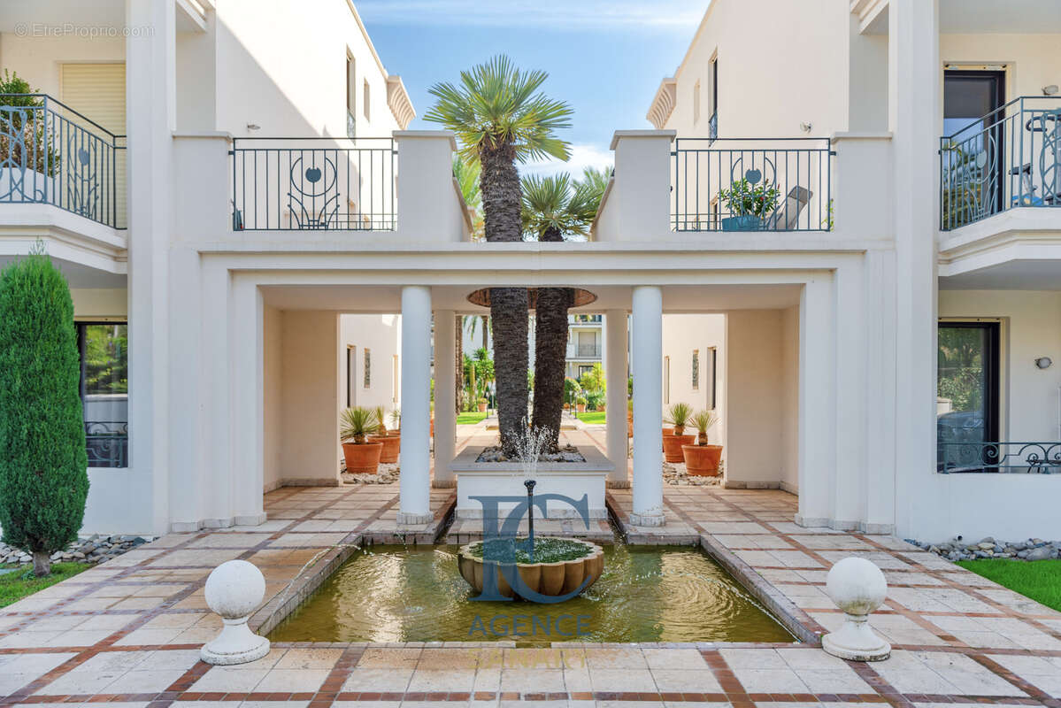 Appartement à SANARY-SUR-MER