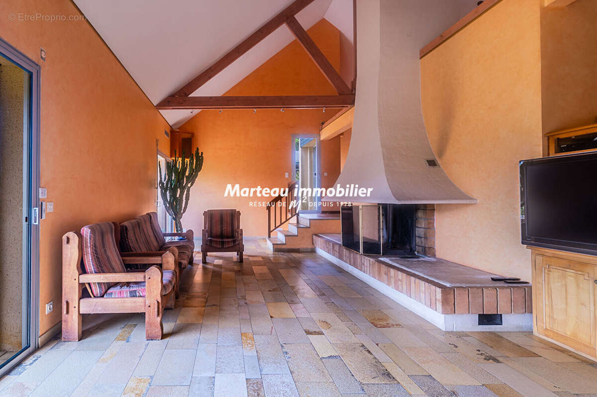 Maison à SAINT-LEONARD-DES-BOIS