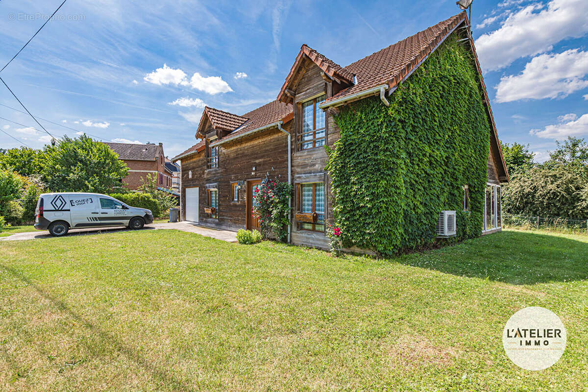 Maison à AIZELLES