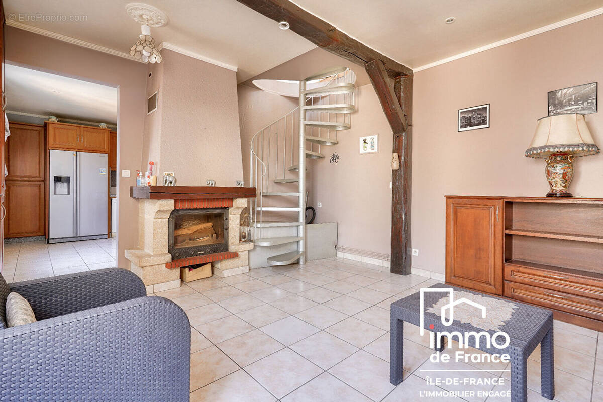 Maison à LE BLANC-MESNIL