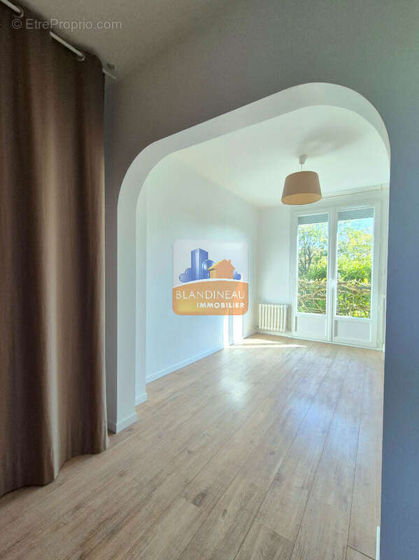 Maison à BOUGUENAIS