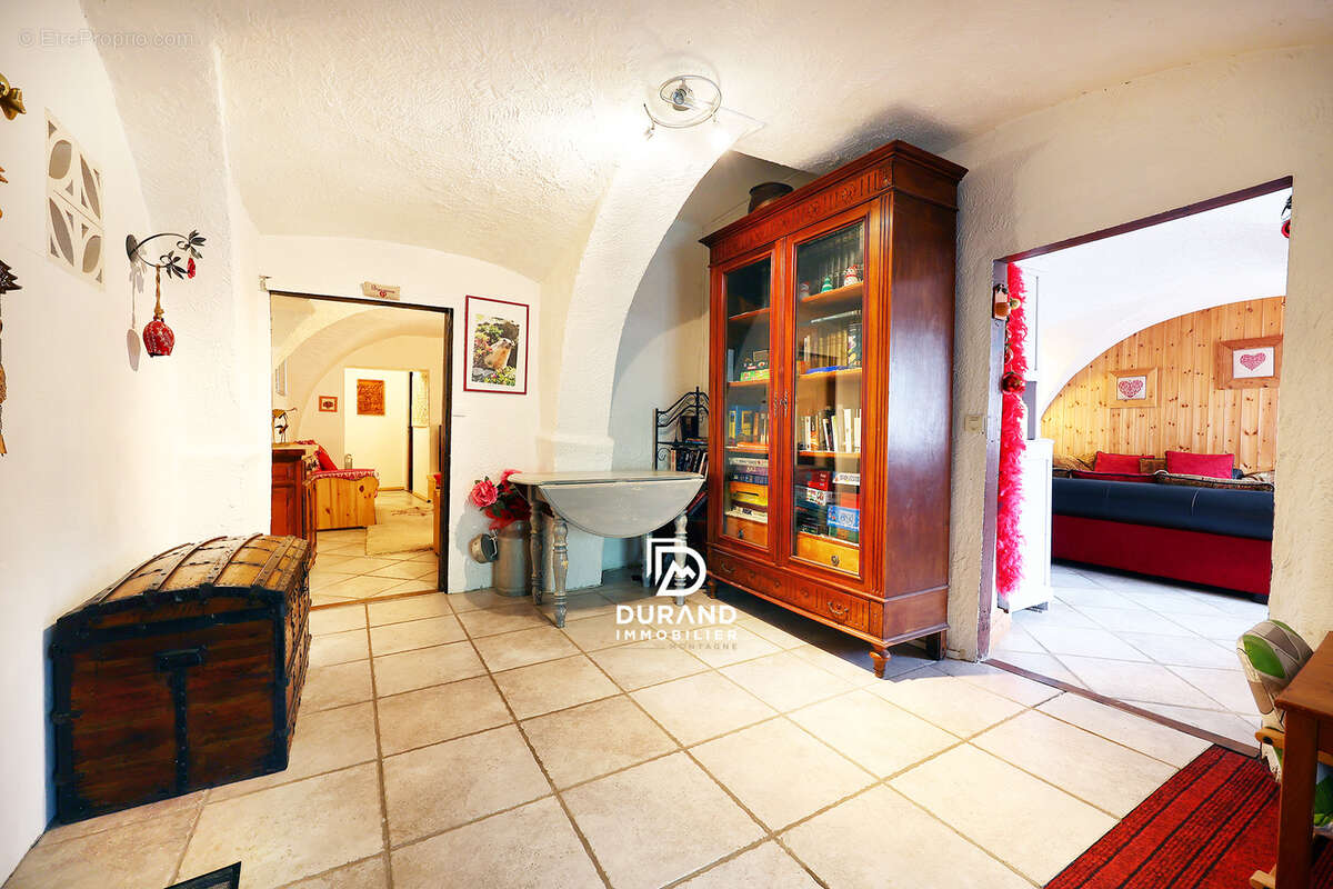 Rare à la vente   un véritable esprit de maison de famille - photo 9