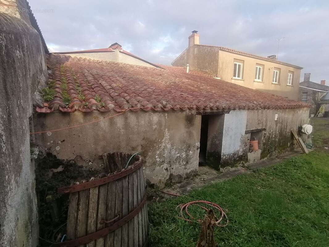 Maison à LA CHAPELLE-PALLUAU