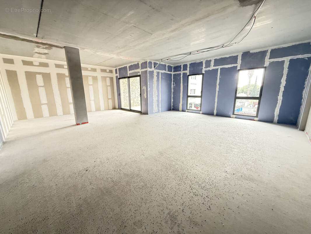 Commerce à SANARY-SUR-MER