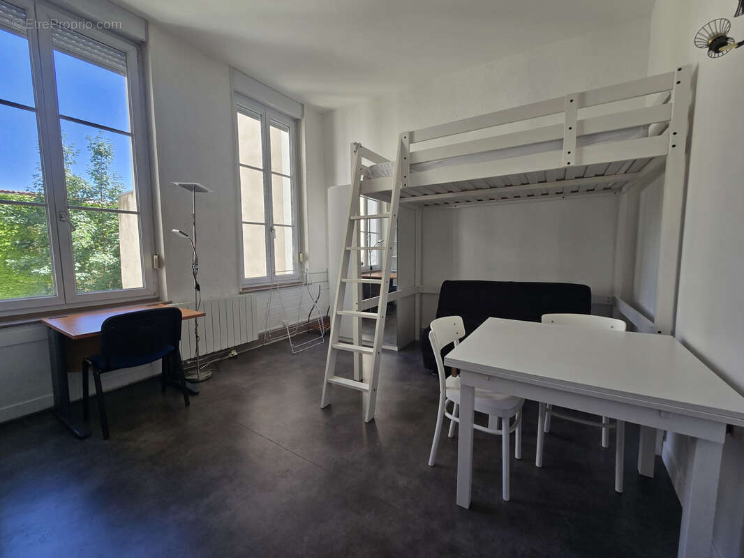 Nancy / hyper centre : grand studio dans bel immeuble de caractère - photo 2