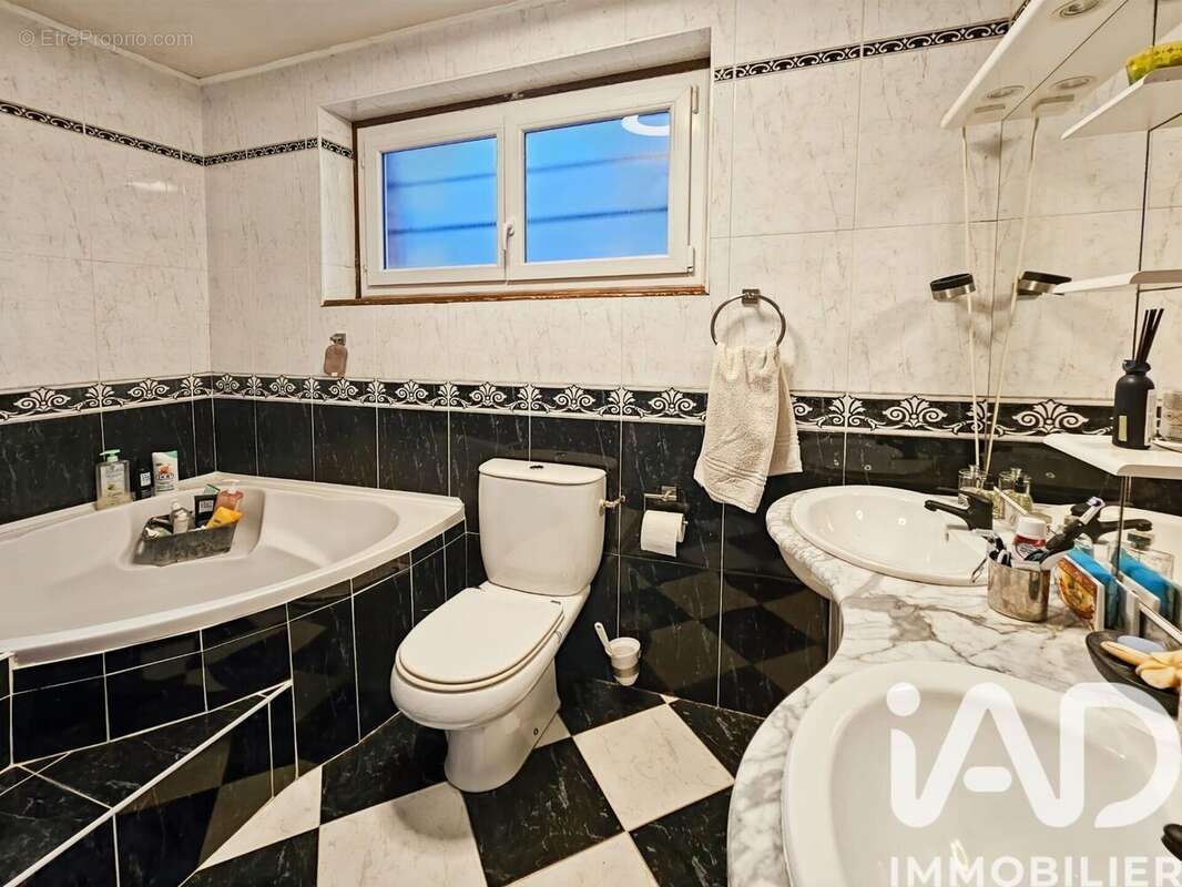 Photo 5 - Maison à OLLAINVILLE