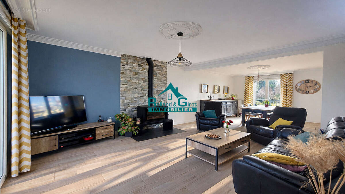 Maison à LA BOUEXIERE