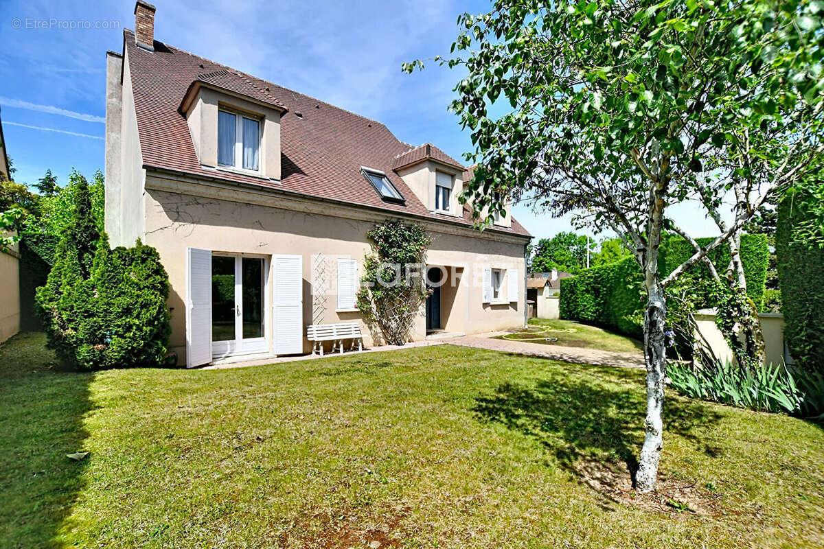 Maison à LOUVECIENNES