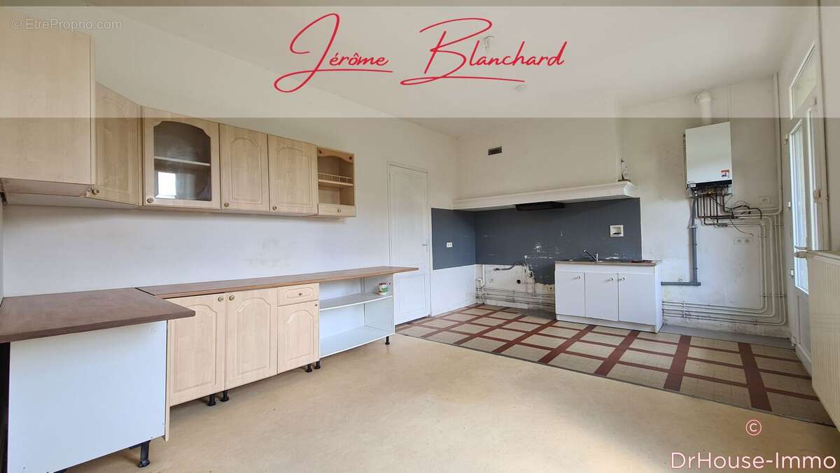 Maison à AMBARES-ET-LAGRAVE