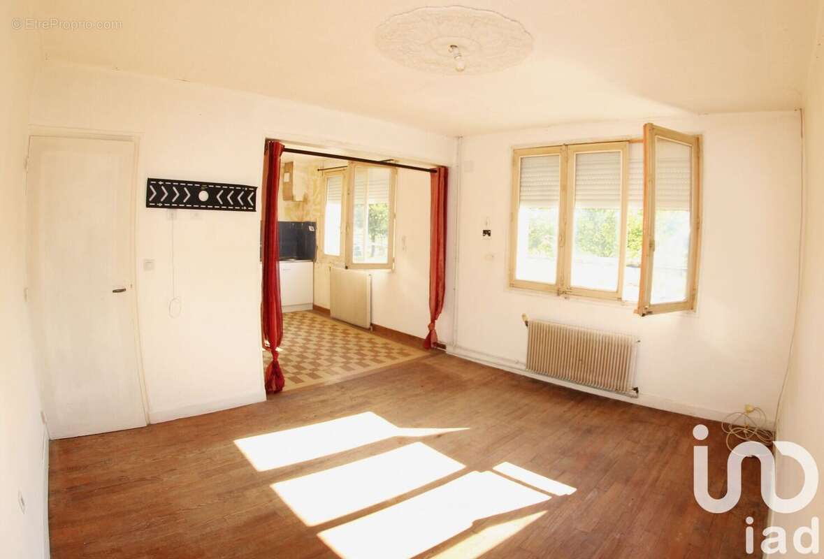 Maison 71 m² à Charmont  - photo 4