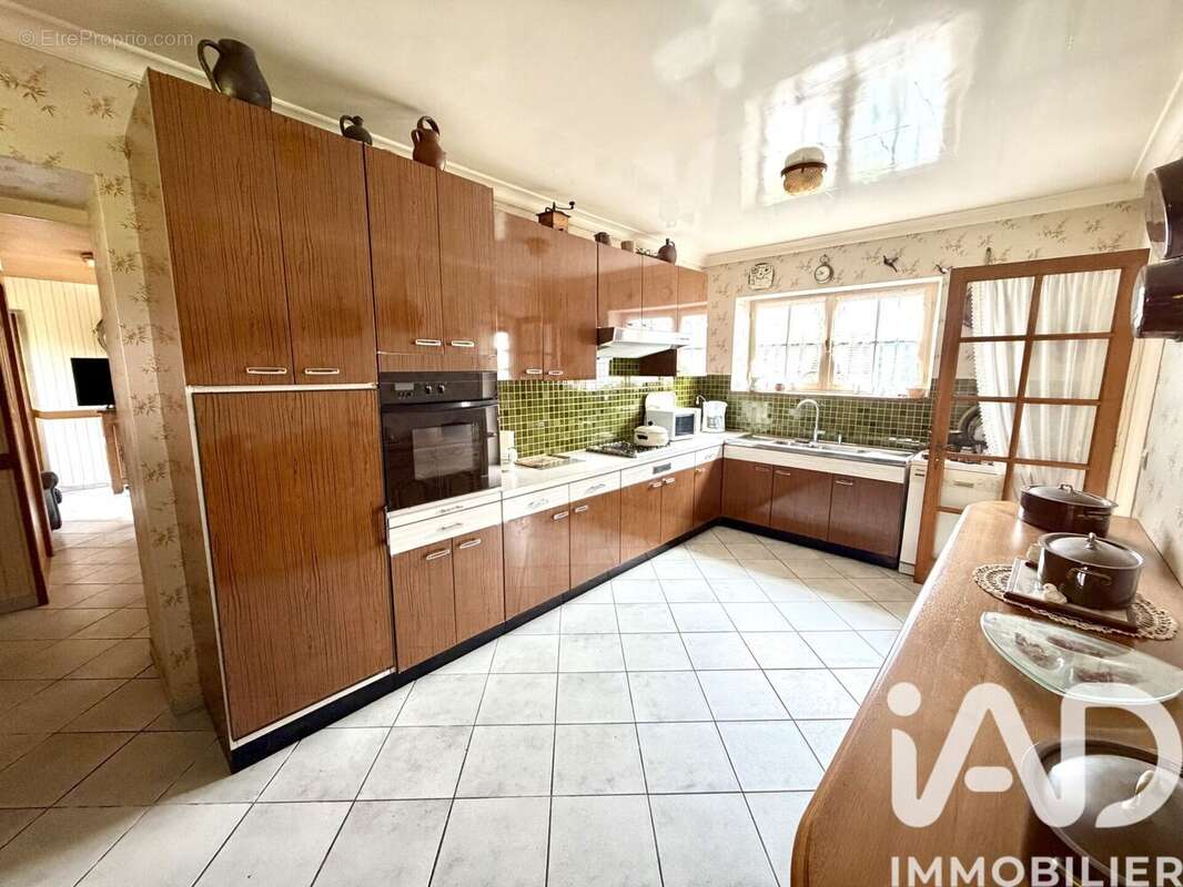 Maison 310 m² à Saint-Pois  - photo 2