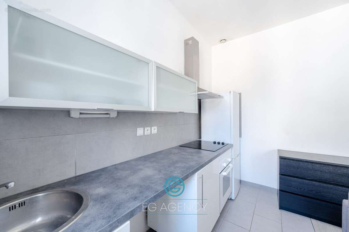 Appartement 65 m² à Marseille-4e  - photo 6