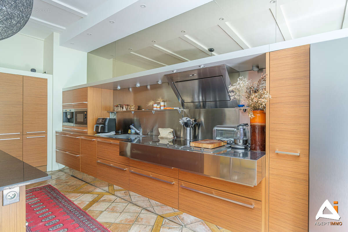Appartement à MARSEILLE-6E
