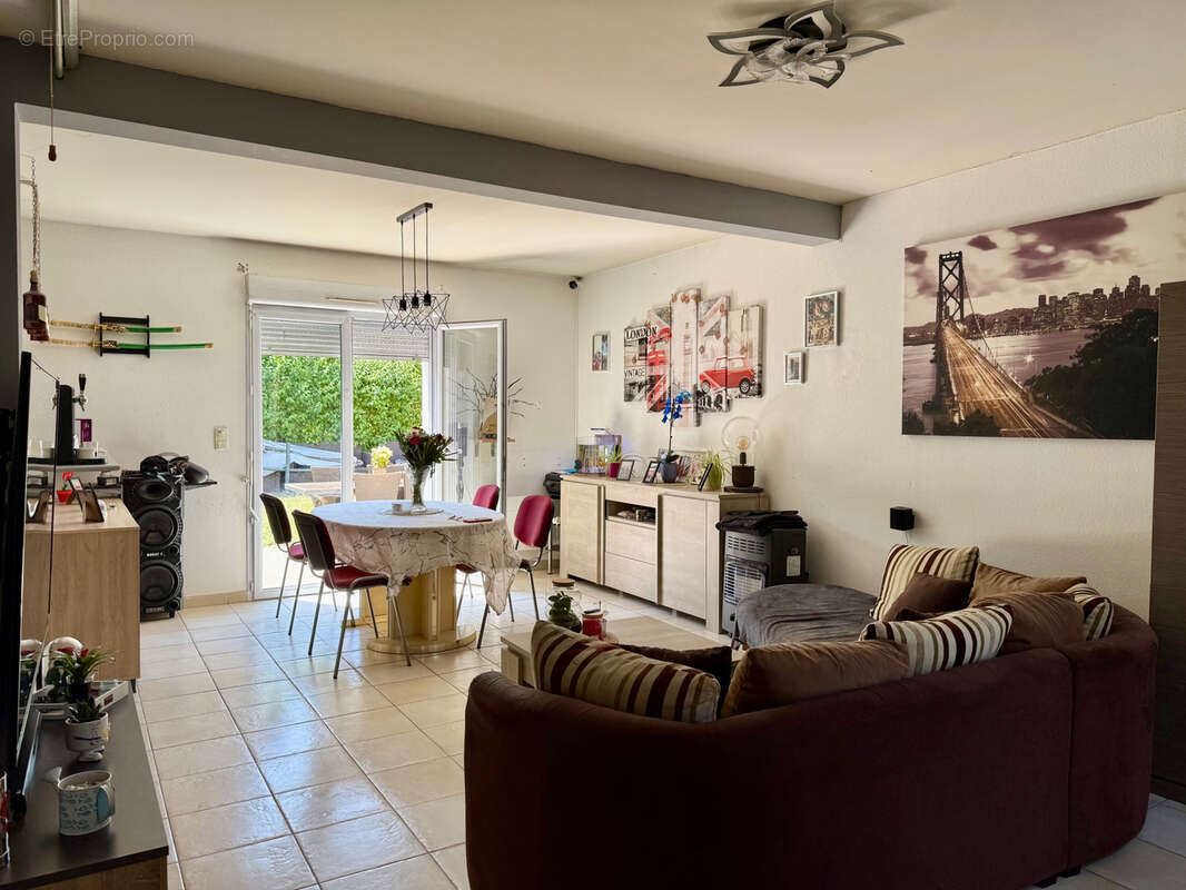 Maison à SAINT-ANDRE-LES-VERGERS