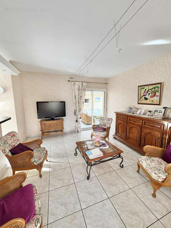 Maison à MOZAC
