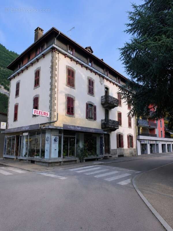 Appartement 2 pieces - cluses (haute-savoie) - photo 7