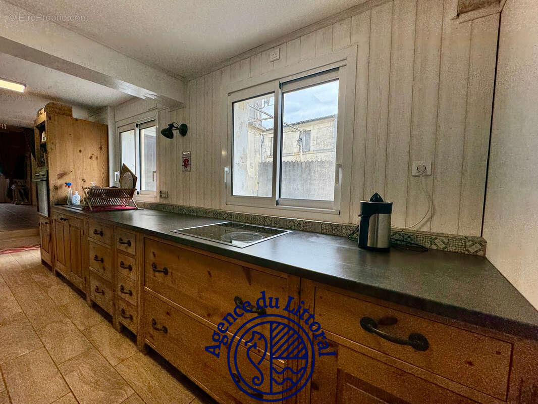 Maison à CORME-ROYAL