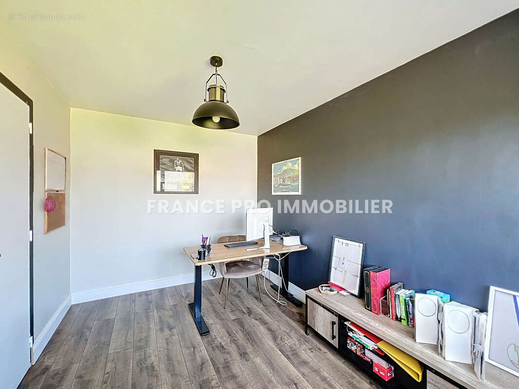 Maison à QUERQUEVILLE