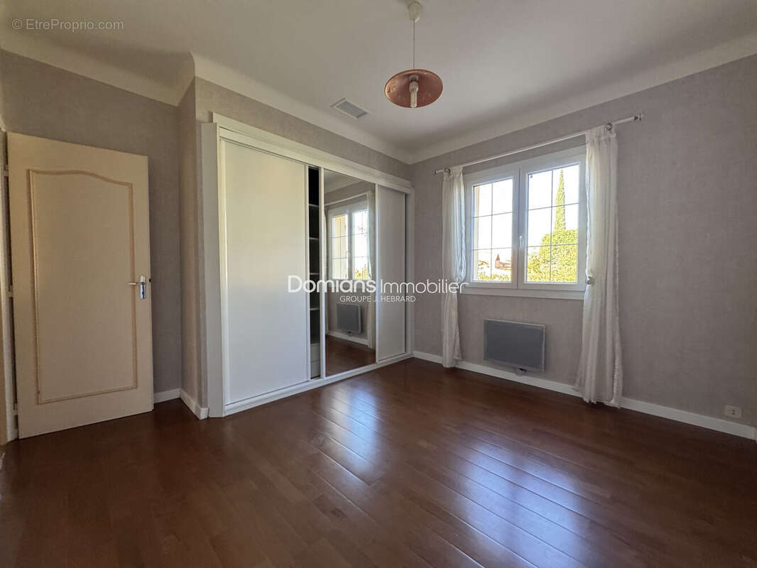 Maison 145 m² à Llupia  - photo 6