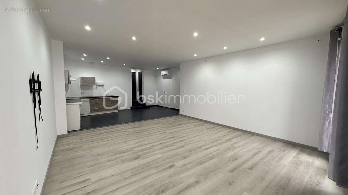 Appartement à THEZAN-LES-BEZIERS