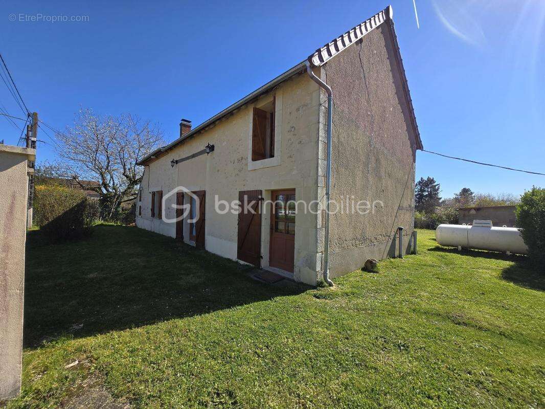 Magnifique maison de campagne à Saint Léger le Petit - photo 22