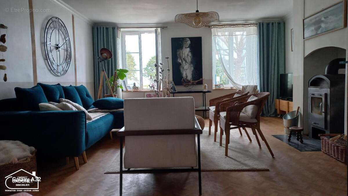   - Maison à PAIMBOEUF