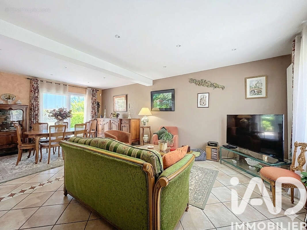 Photo 5 - Maison à LINAS