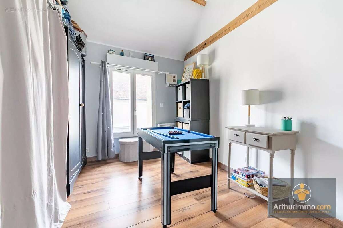 Maison à COUDUN