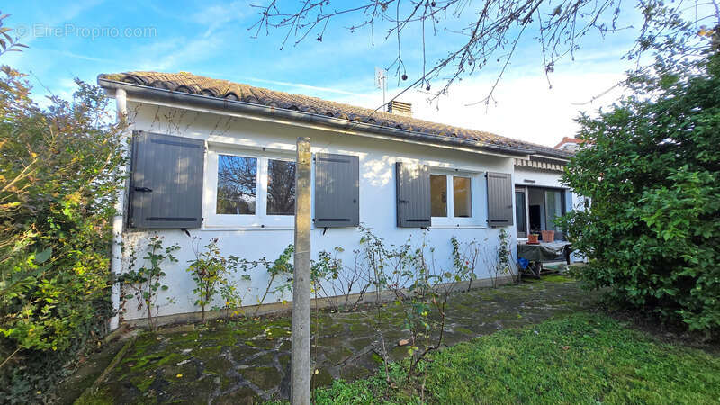 Maison à AIXE-SUR-VIENNE