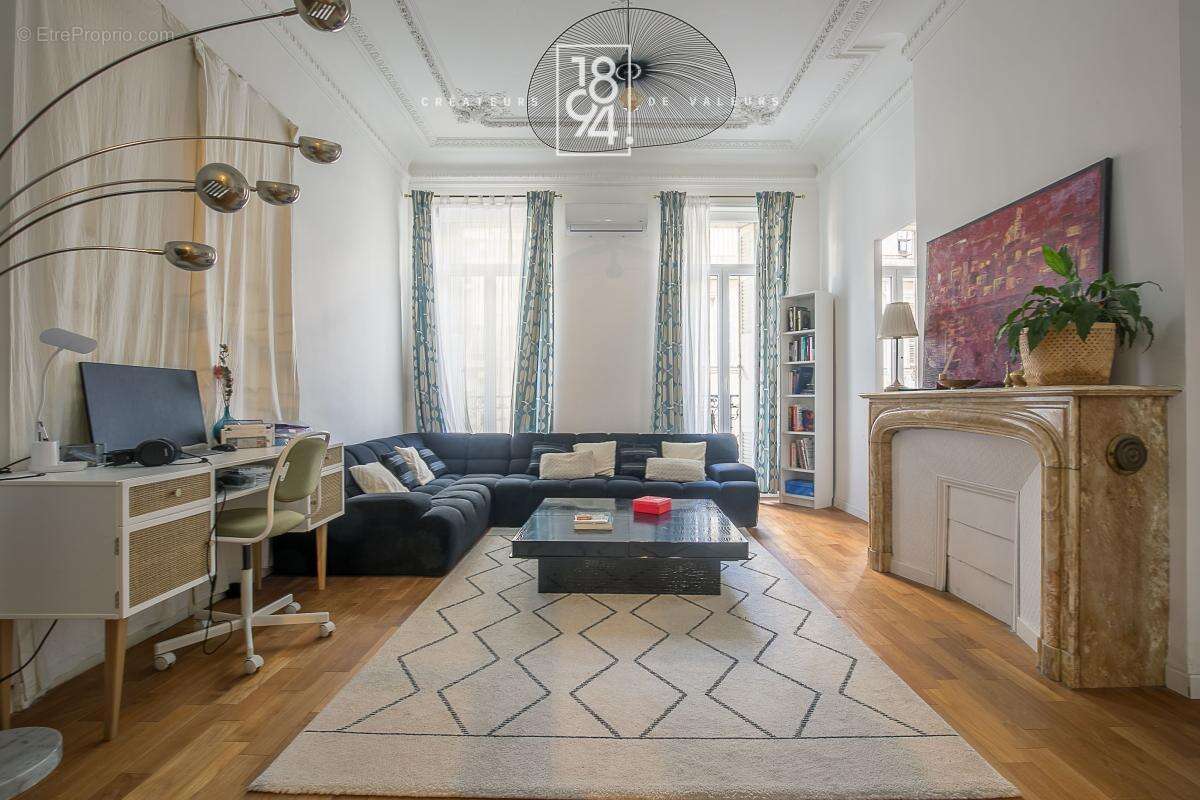 Appartement à MARSEILLE-6E