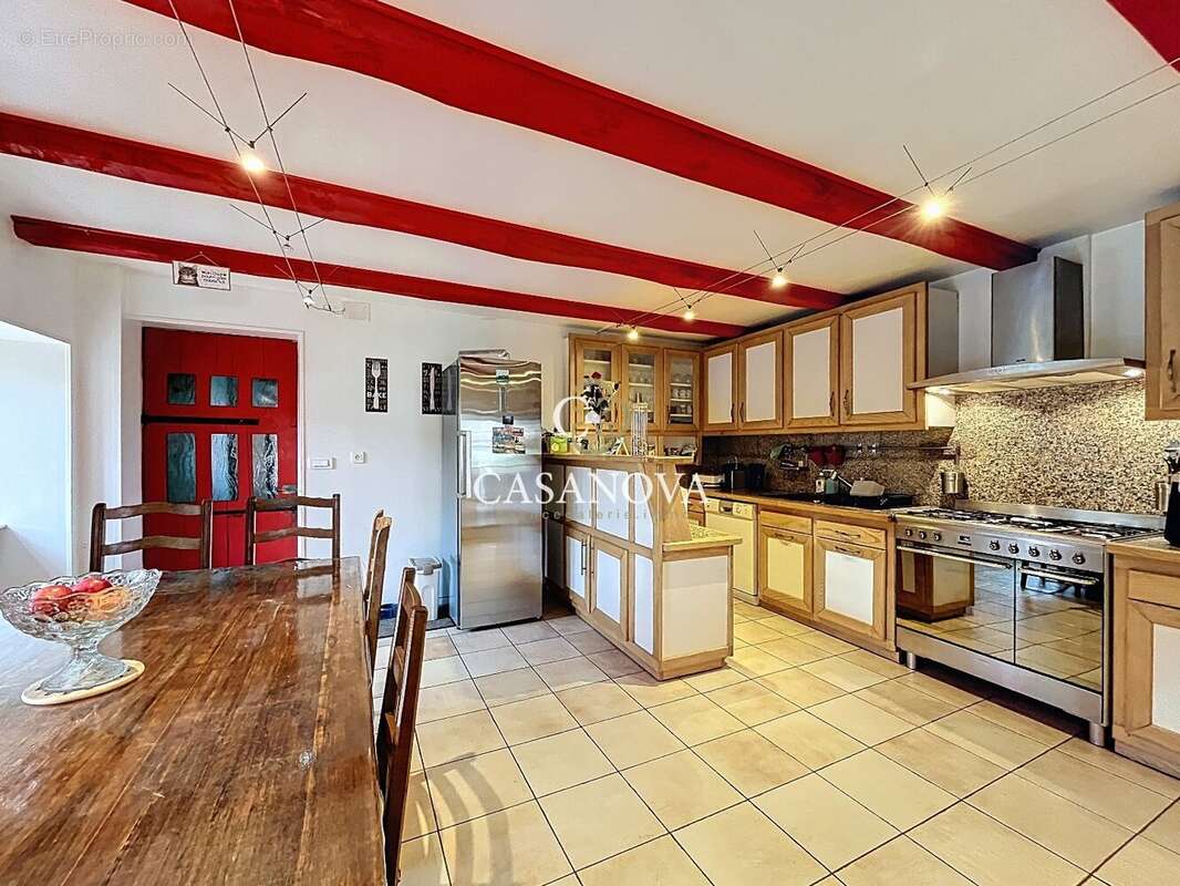 Maison à LA SALVETAT-SUR-AGOUT