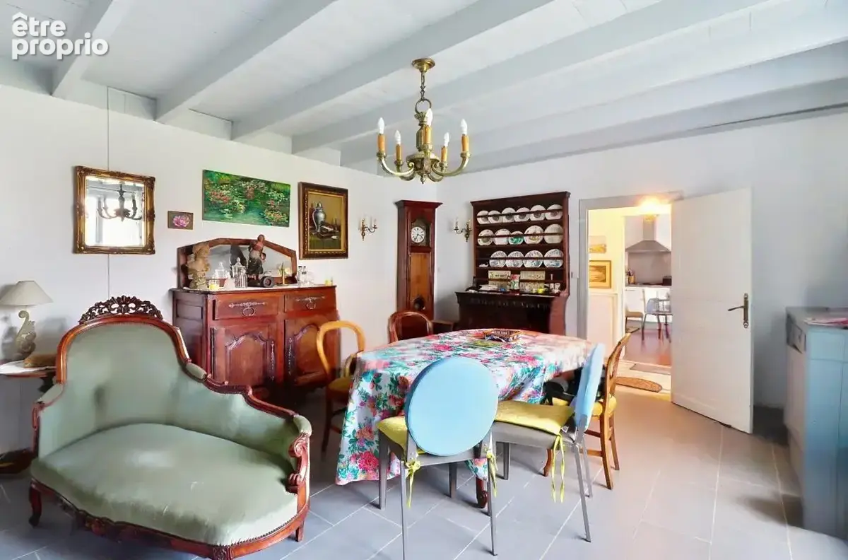 Maison de caractère en pierre de 8 pièces, 5 chambres. 200 m²- DPE C , Saint-Dizant-du Gua - photo 6