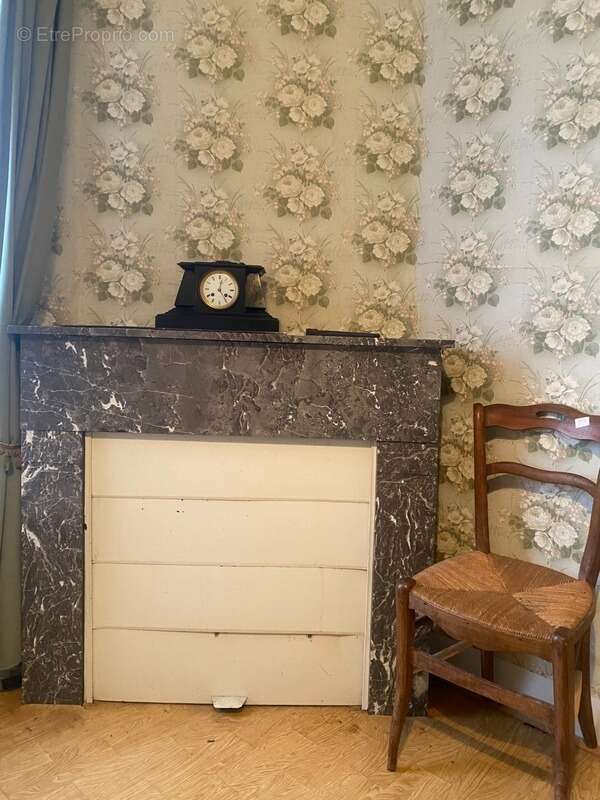 Maison à MUR-DE-BARREZ