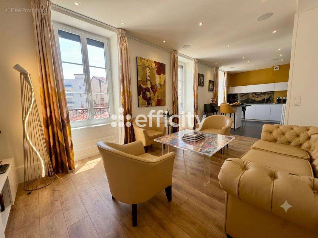 Appartement à CHAMALIERES