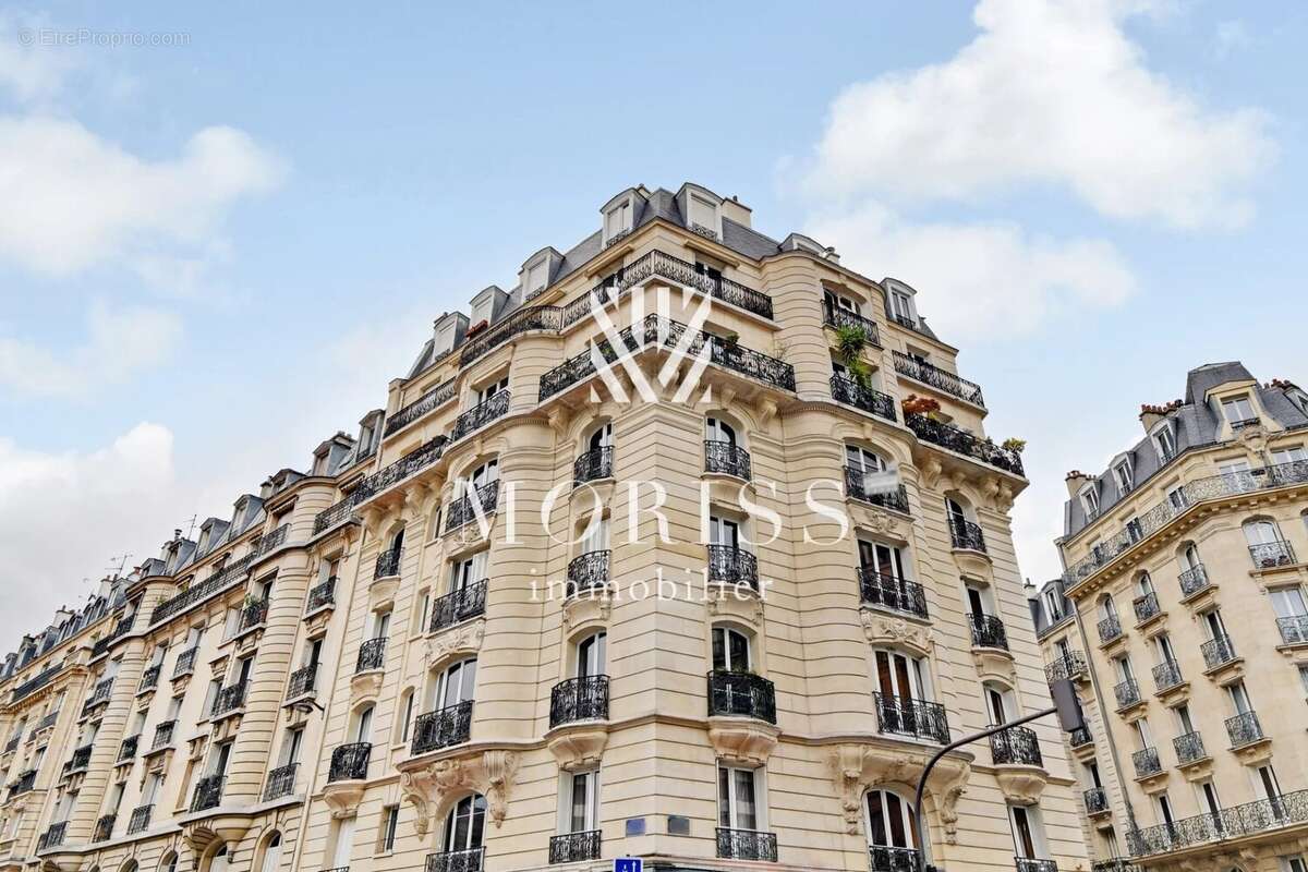 Appartement à PARIS-18E
