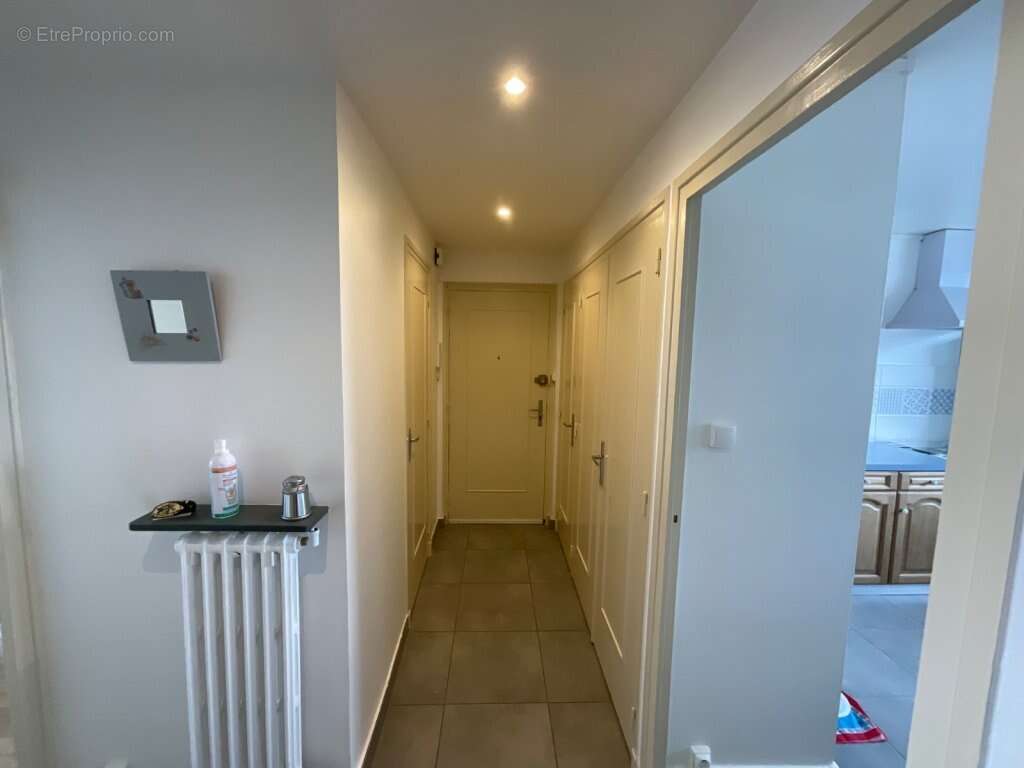 Saint-Etienne Monplaisir - Appartement T3 de 75m² - photo 6