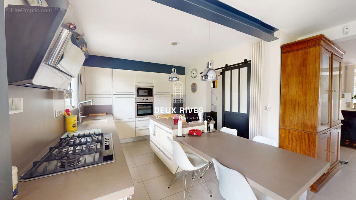 Maison à SAINT-SEBASTIEN-SUR-LOIRE