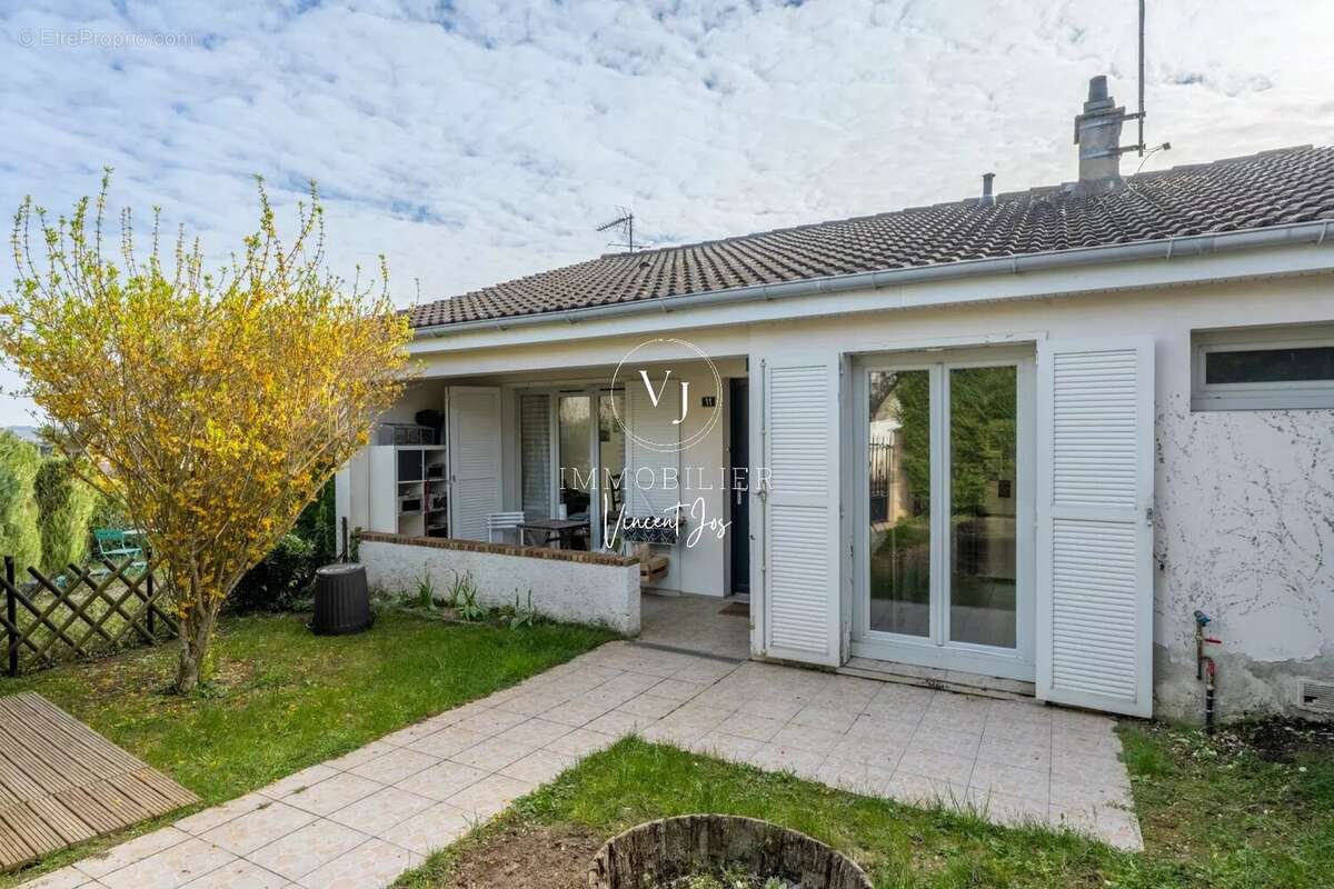 Maison à MAGNANVILLE