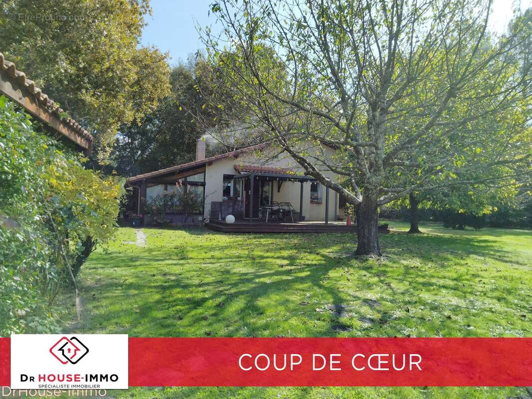 Maison à SAINTE-EULALIE-EN-BORN