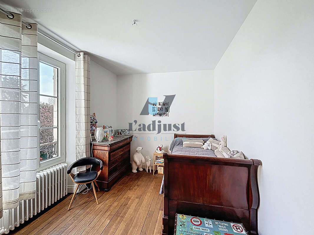 Maison à SAINT-PIERRE-LES-NEMOURS