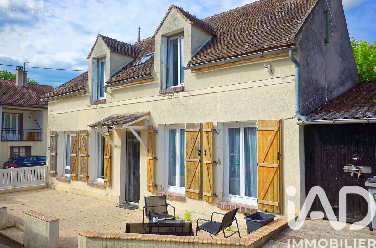 Photo 1 - Maison à COURLON-SUR-YONNE