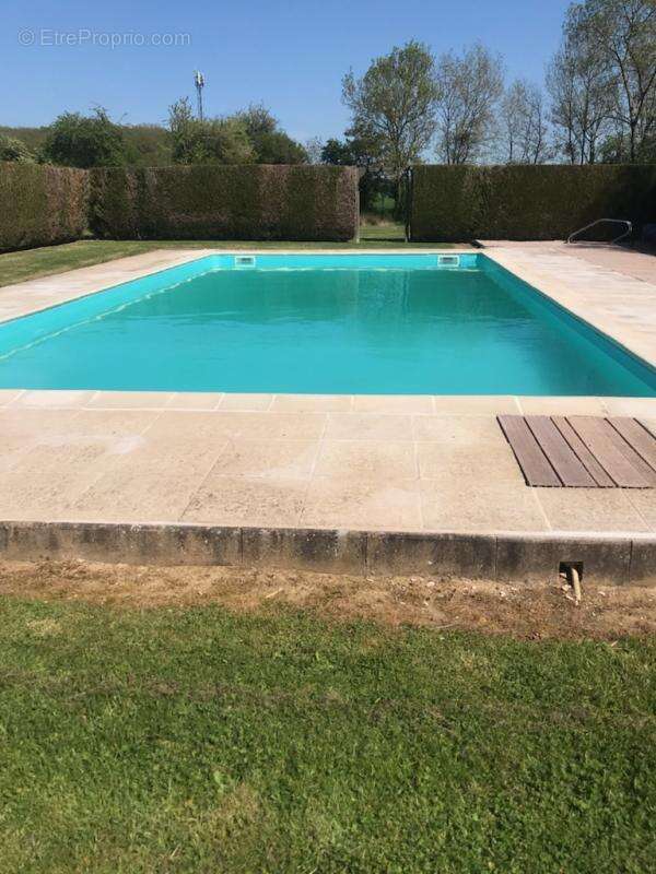 Maison à LA CHAPELLE-VICOMTESSE