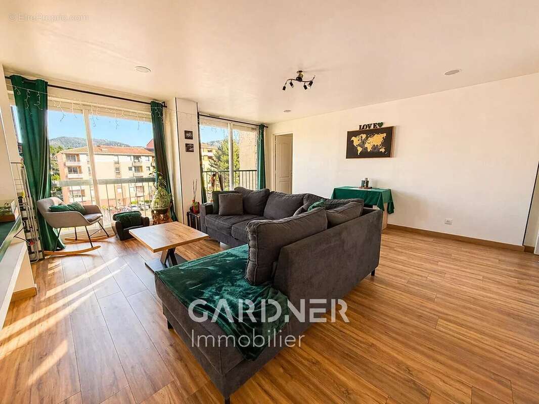 Appartement à AUBAGNE