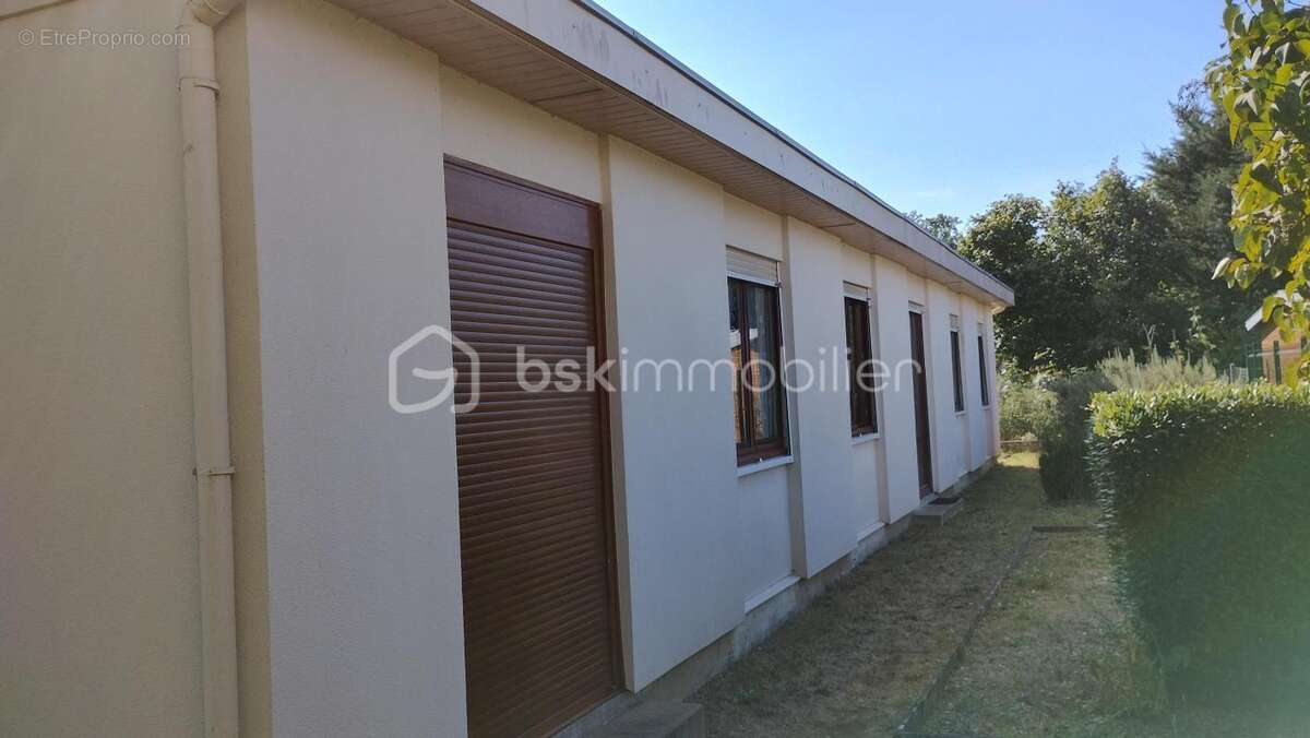 Maison à NAZELLES-NEGRON