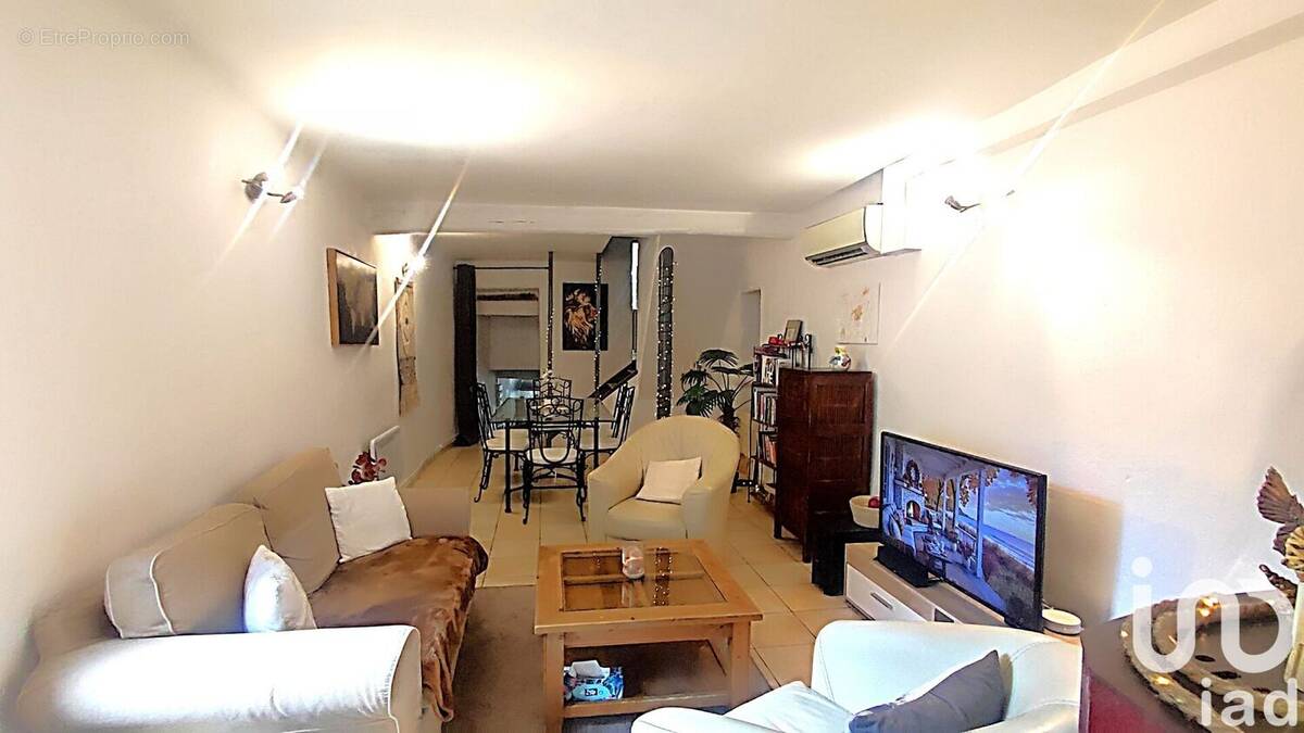 Photo 1 - Maison à CUERS